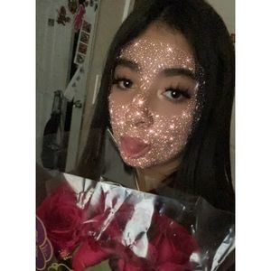 Meet your Posher, Jade